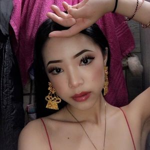 MKHjewelry Hmong Rhinestones Earring